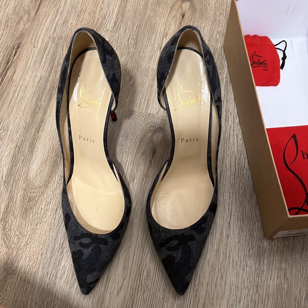 Christian Louboutin Camouflaged Iriza 100 (Size 40.5)